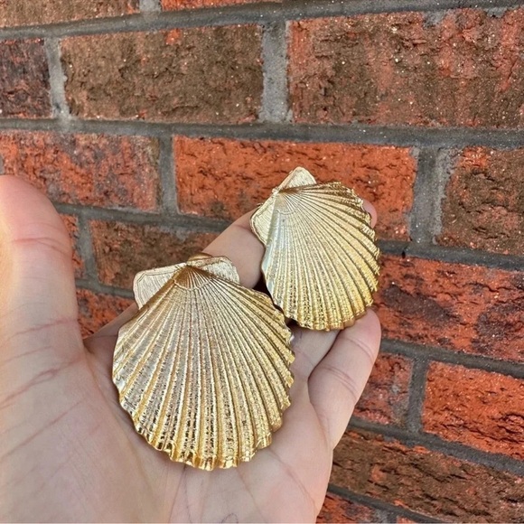 Anthropologie Seashell Gold Cream Rope Chain Earrings Necklace Set - Picture 5 of 12